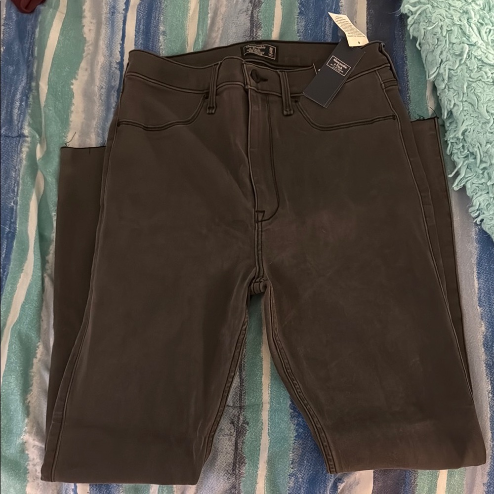 Abercrombie and Fitch Women's Black Jeans